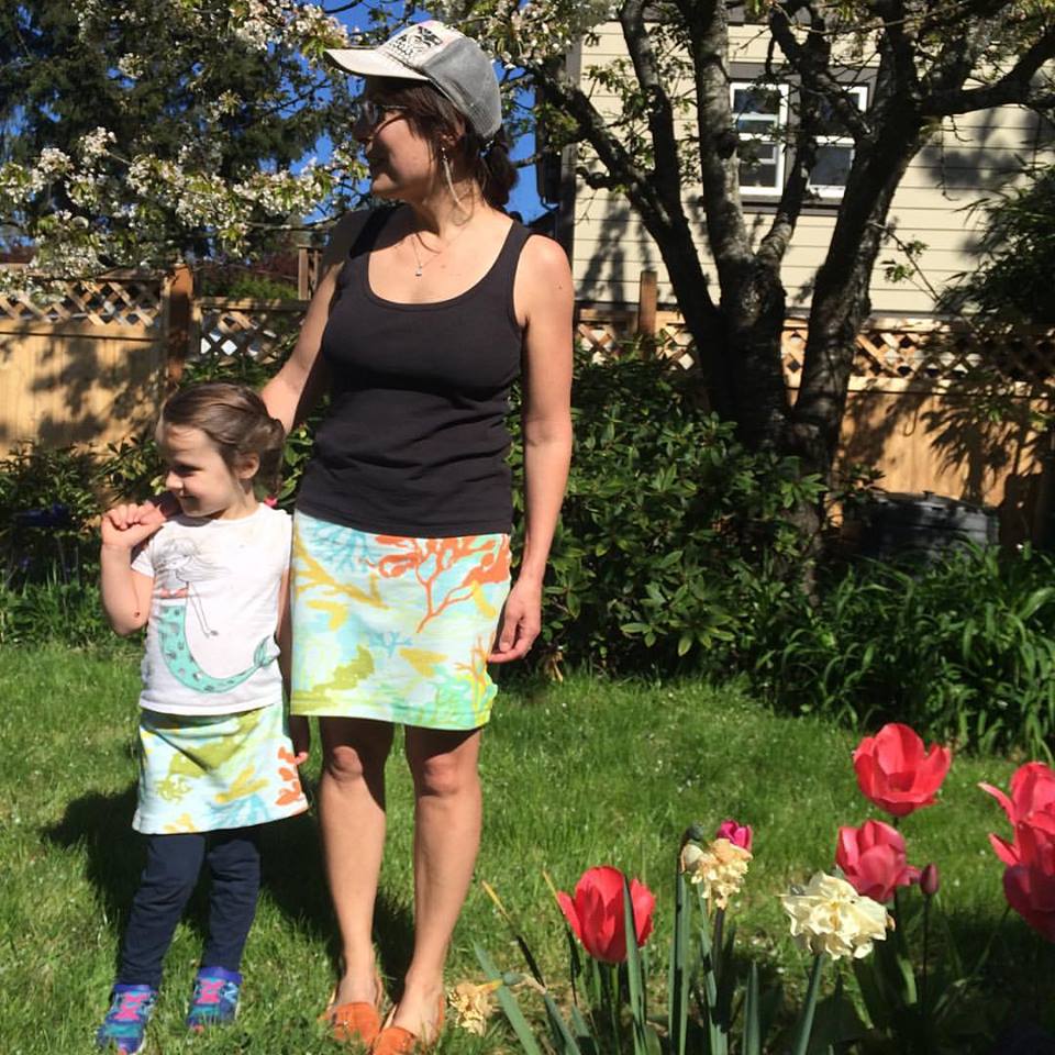 mom daughter twinning seaweed skirts